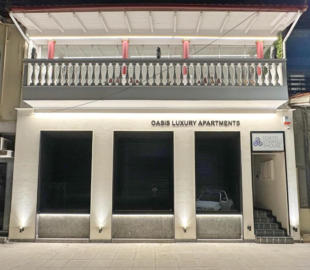 Oasis Luxury Apartments 에레트리아 외부 사진