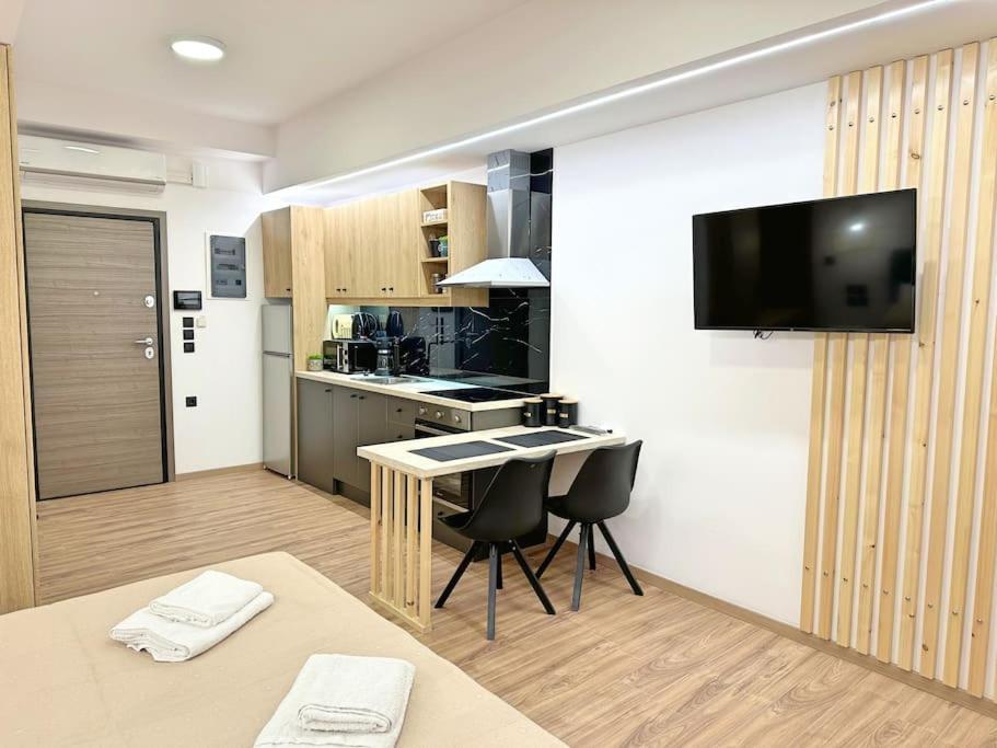 Oasis Luxury Apartments 에레트리아 외부 사진