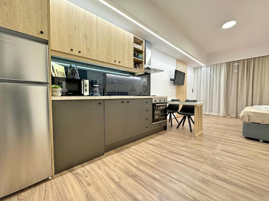 Oasis Luxury Apartments 에레트리아 외부 사진