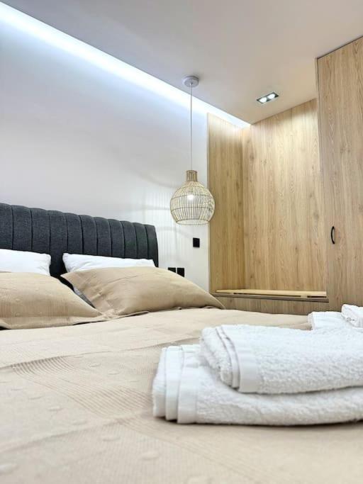 Oasis Luxury Apartments 에레트리아 외부 사진