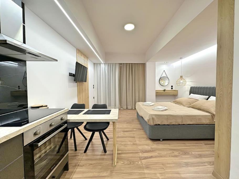 Oasis Luxury Apartments 에레트리아 외부 사진