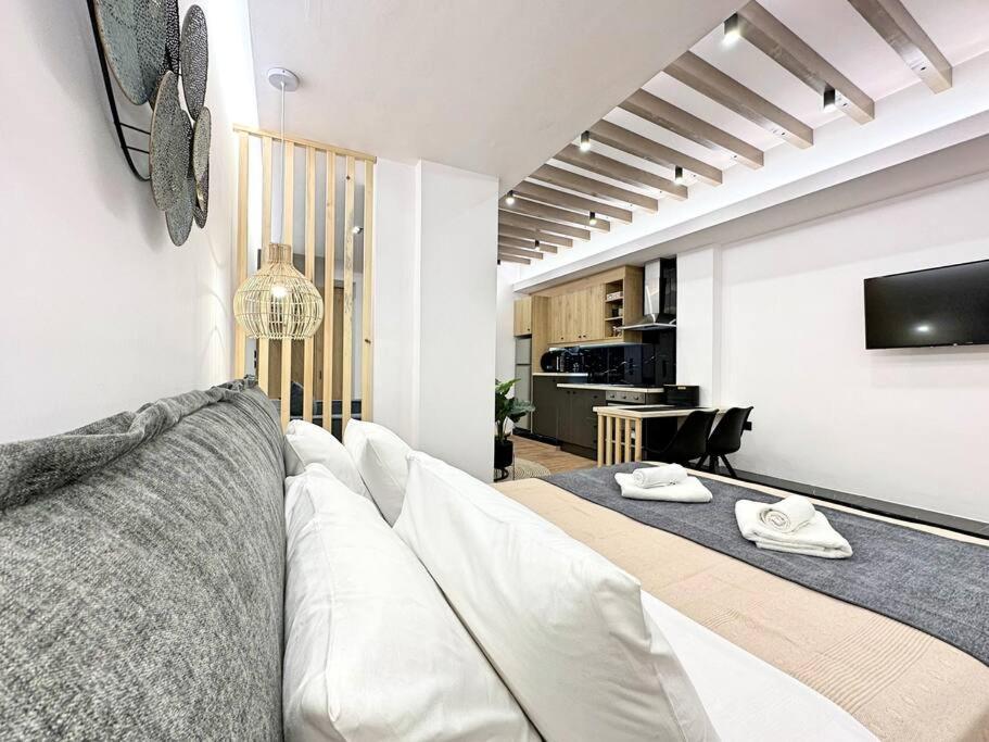 Oasis Luxury Apartments 에레트리아 외부 사진