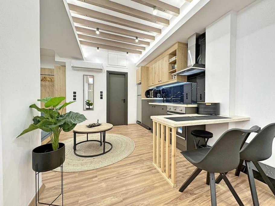 Oasis Luxury Apartments 에레트리아 외부 사진