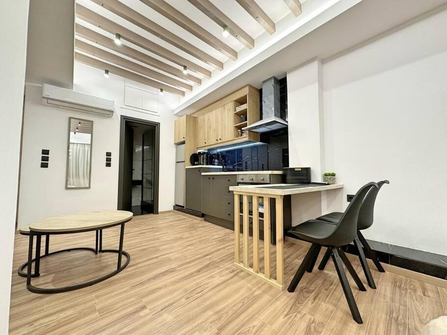 Oasis Luxury Apartments 에레트리아 외부 사진