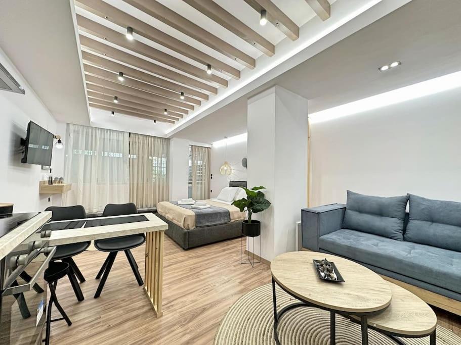 Oasis Luxury Apartments 에레트리아 외부 사진