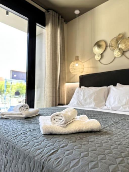 Oasis Luxury Apartments 에레트리아 외부 사진